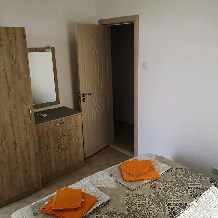 Апартаменты Elvira *