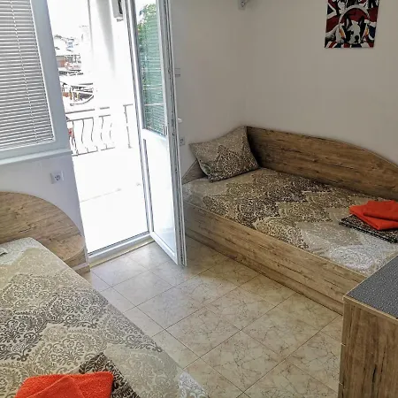 Elvira * Черноморец