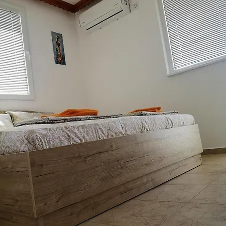 Апартаменты Elvira Черноморец