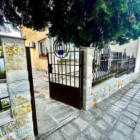 Апартаменты Elvira *